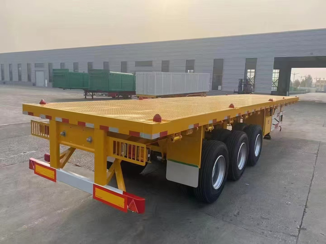Semi-trailer low bed baru ZHICHENG Semi Flat Bed Low Bed in New or Used with 3 Axles 4 Axles: gambar 32