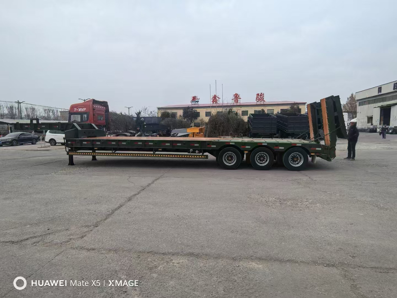Semi-trailer low bed baru ZHICHENG Semi Flat Bed Low Bed in New or Used with 3 Axles 4 Axles: gambar 16