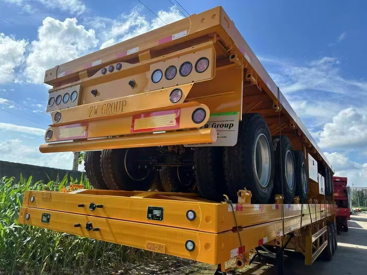 Semi-trailer low bed baru ZHICHENG Semi Flat Bed Low Bed in New or Used with 3 Axles 4 Axles: gambar 29