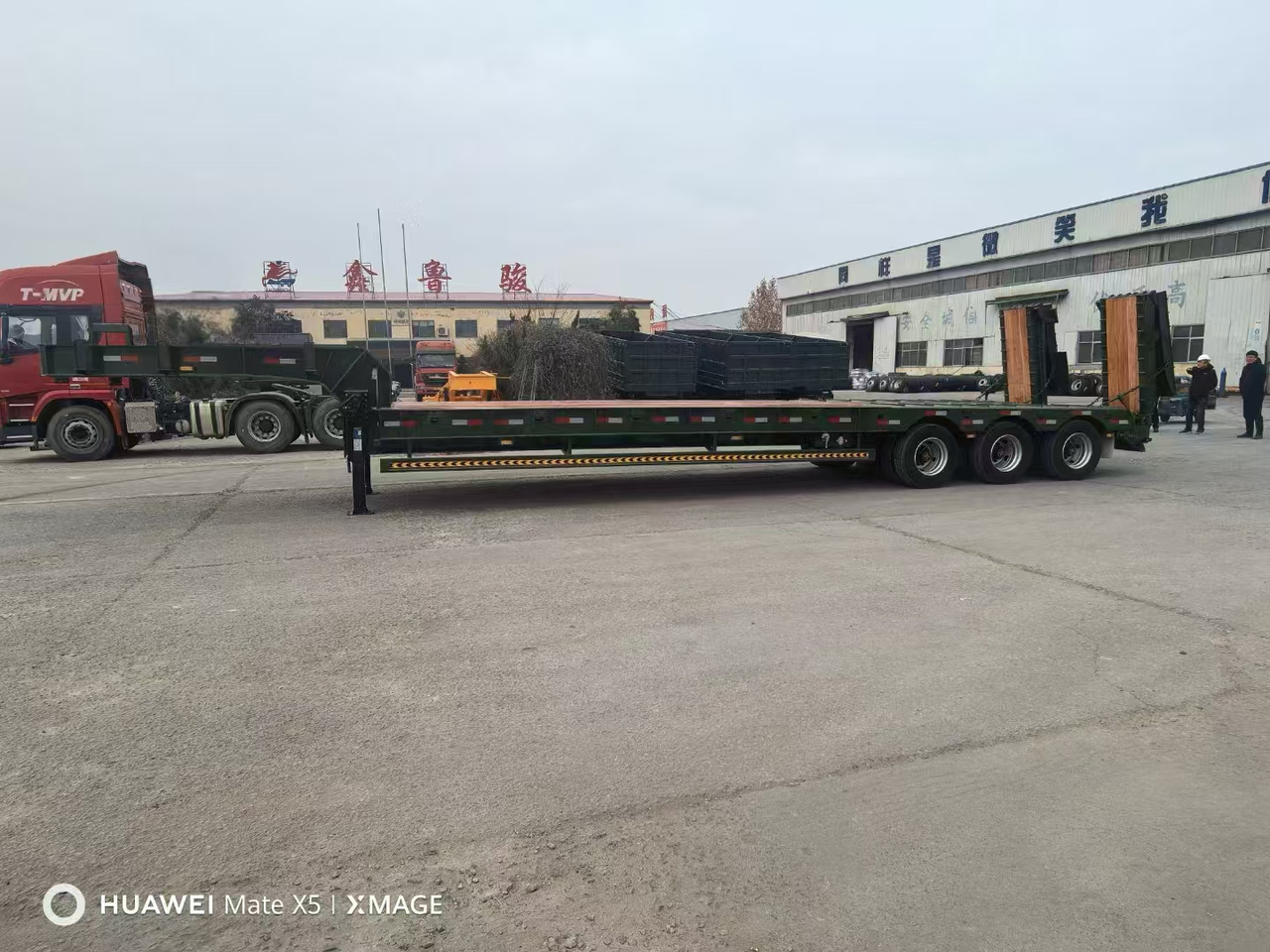 Semi-trailer low bed baru ZHICHENG Semi Flat Bed Low Bed in New or Used with 3 Axles 4 Axles: gambar 18