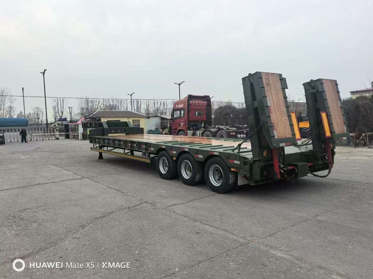 Semi-trailer low bed baru ZHICHENG Semi Flat Bed Low Bed in New or Used with 3 Axles 4 Axles: gambar 12