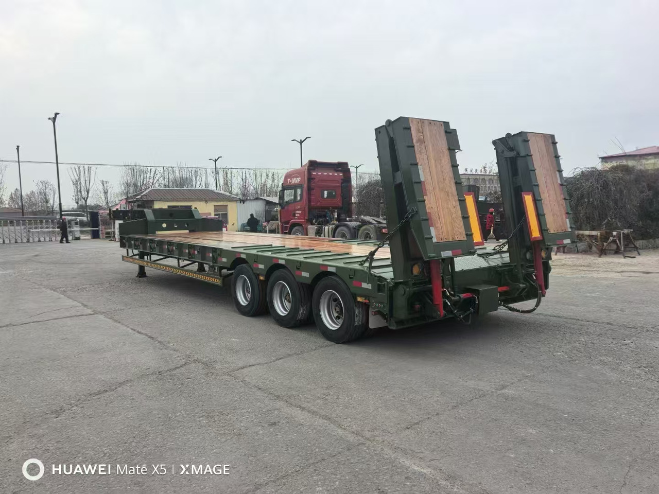 Semi-trailer low bed baru ZHICHENG Semi Flat Bed Low Bed in New or Used with 3 Axles 4 Axles: gambar 19
