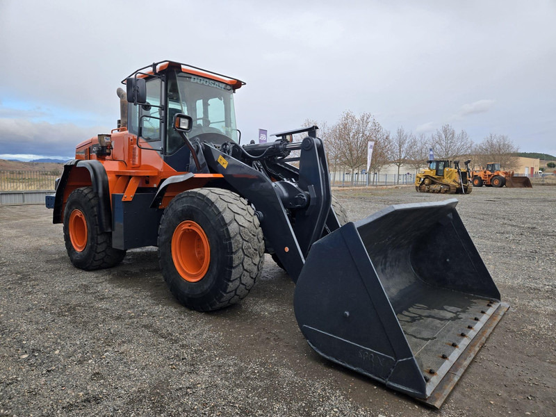 Doosan DL300-5 - Wheel loader: gambar 5 Doosan DL300-5 - Wheel loader: gambar 5