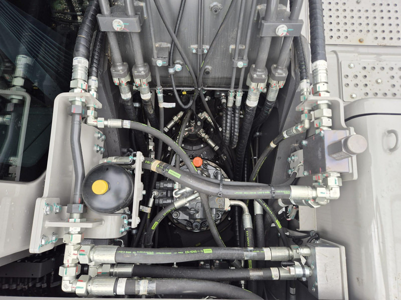 Ekskavator perayap baru Zoomlion ZE210GLC: gambar 20