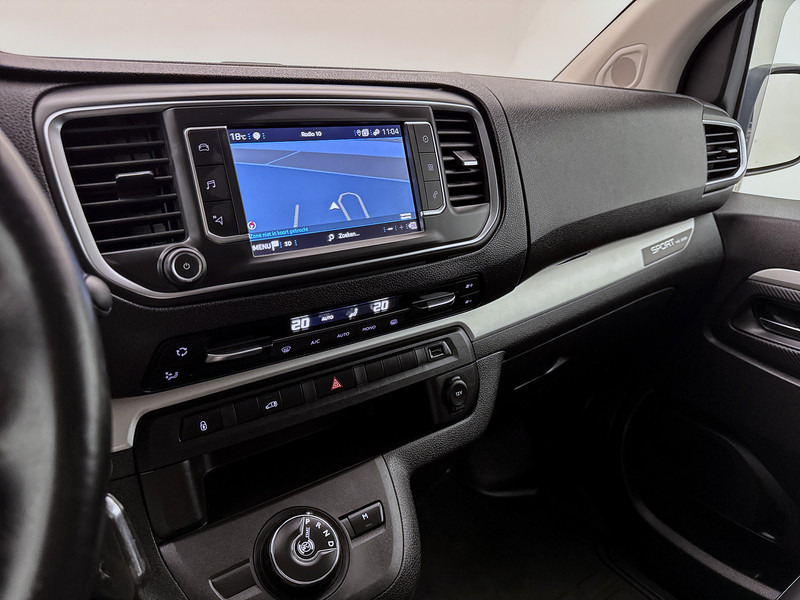 Peugeot Expert 2.0 BlueHDI 180 Standard Sport Treeplanken Xenon Achterspoiler Climate control Camera - Van kecil: gambar 5 Peugeot Expert 2.0 BlueHDI 180 Standard Sport Treeplanken Xenon Achterspoiler Climate control Camera - Van kecil: gambar 5