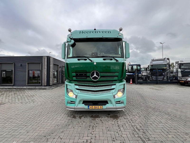 Mercedes-Benz Actros 2745 6x2 bakwagen Schuifzeilen - Truk dengan terpal samping: gambar 4 Mercedes-Benz Actros 2745 6x2 bakwagen Schuifzeilen - Truk dengan terpal samping: gambar 4