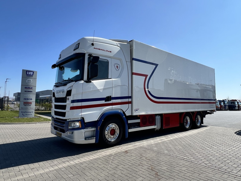 Scania S450 6x2 koelwagen Retarder / Dhollandia / Bloenenmaat - Truk berpendingin: gambar 1 Scania S450 6x2 koelwagen Retarder / Dhollandia / Bloenenmaat - Truk berpendingin: gambar 1
