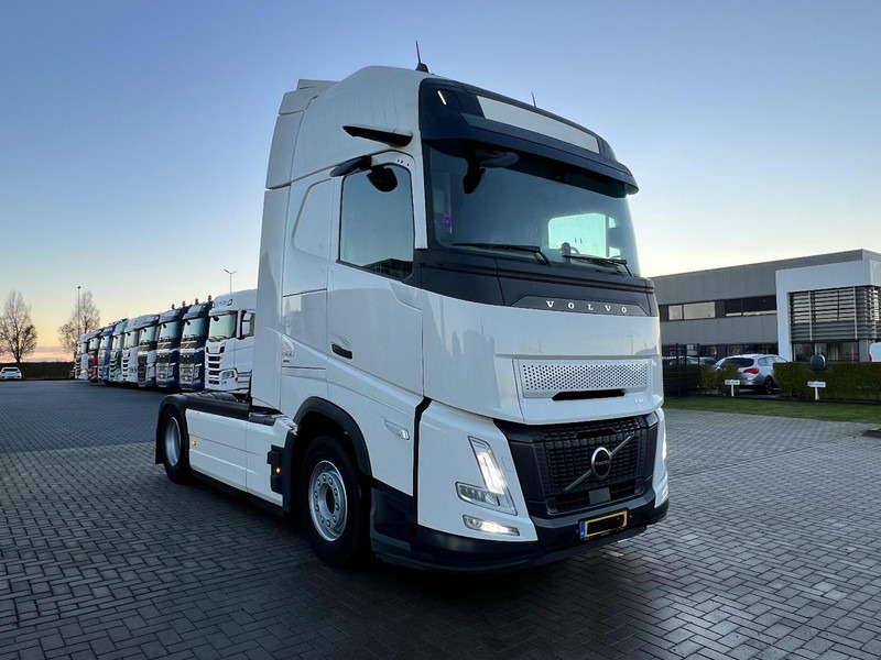 Volvo FH 460 4x2 trekker Aero / Globetrotter XL / Standclima - Tractor head: gambar 3 Volvo FH 460 4x2 trekker Aero / Globetrotter XL / Standclima - Tractor head: gambar 3