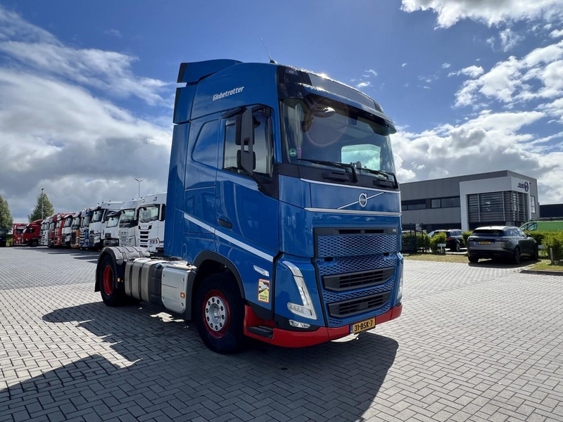 Volvo FH 460 4x2 trekker Globetrotter / 2x Fuel Tank - Tractor head: gambar 3 Volvo FH 460 4x2 trekker Globetrotter / 2x Fuel Tank - Tractor head: gambar 3
