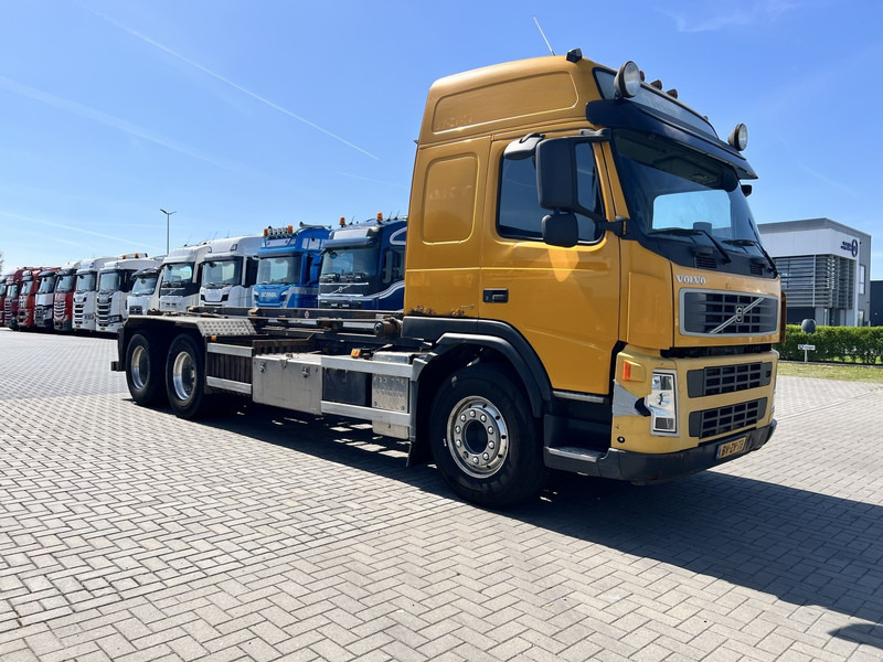 Volvo FM480 6X2 containersysteem Globetrotter / NCH systeem / 10 Tyres - Truk pembawa sistem kabel: gambar 3 Volvo FM480 6X2 containersysteem Globetrotter / NCH systeem / 10 Tyres - Truk pembawa sistem kabel: gambar 3