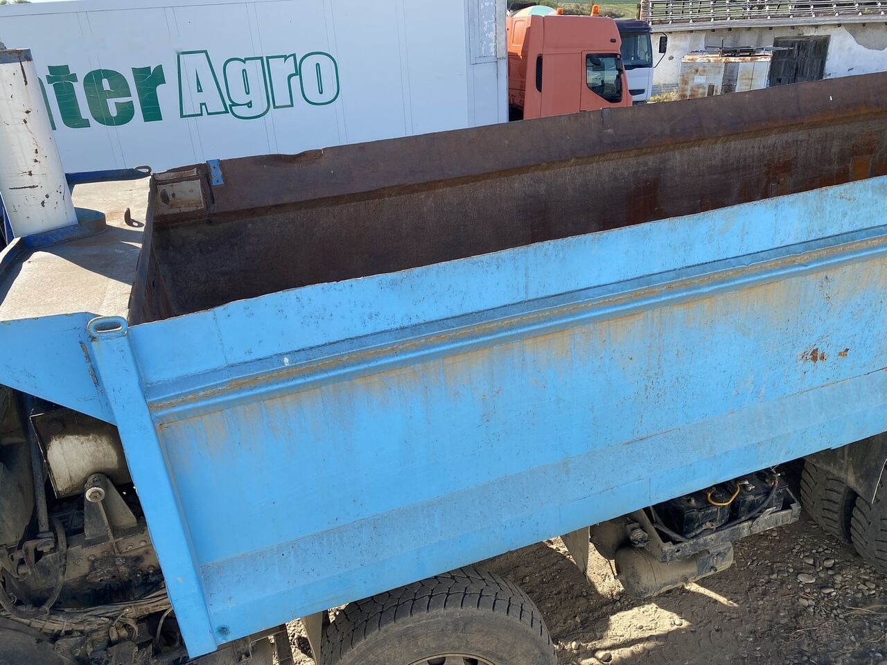 Hardox Bena basculabila cu semisasiu 7m : 8x4 - Tukar tubuh jungkit: gambar 5 Hardox Bena basculabila cu semisasiu 7m : 8x4 - Tukar tubuh jungkit: gambar 5