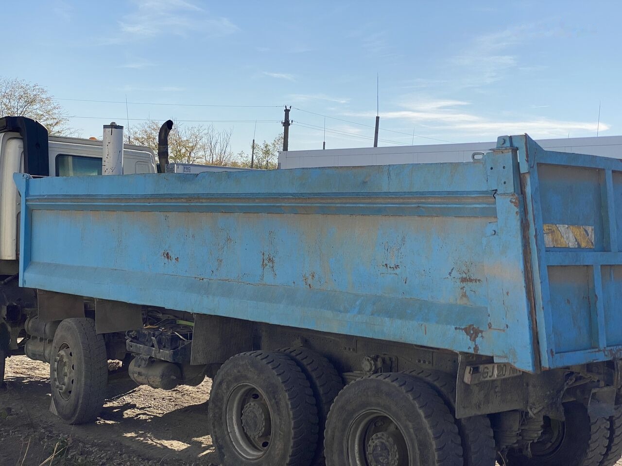 Tukar tubuh jungkit Hardox Bena basculabila cu semisasiu 7m : 8x4: gambar 6