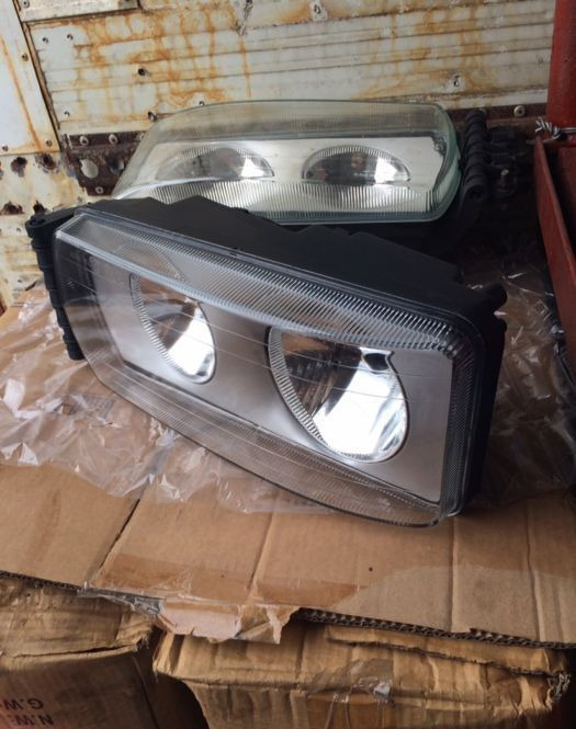 IVECO Stralis - Lampu depan untuk Truk: gambar 2 IVECO Stralis - Lampu depan untuk Truk: gambar 2