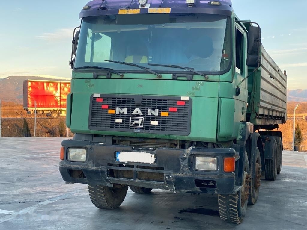 MAN 41-422 - Trakker 8x4 - Diferential 100 TONE - Truk jungkit: gambar 3 MAN 41-422 - Trakker 8x4 - Diferential 100 TONE - Truk jungkit: gambar 3