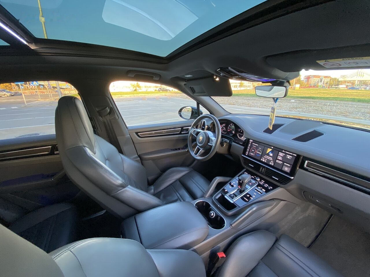 Mobil Porsche Cayenne 2018 Facelift Panorama Bose: gambar 9