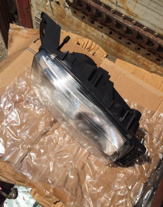 Renault DCI - Lampu depan untuk Truk: gambar 2 Renault DCI - Lampu depan untuk Truk: gambar 2