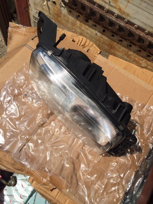 Renault DCI stanga/dreapta NOU - Lampu depan untuk Truk: gambar 2 Renault DCI stanga/dreapta NOU - Lampu depan untuk Truk: gambar 2