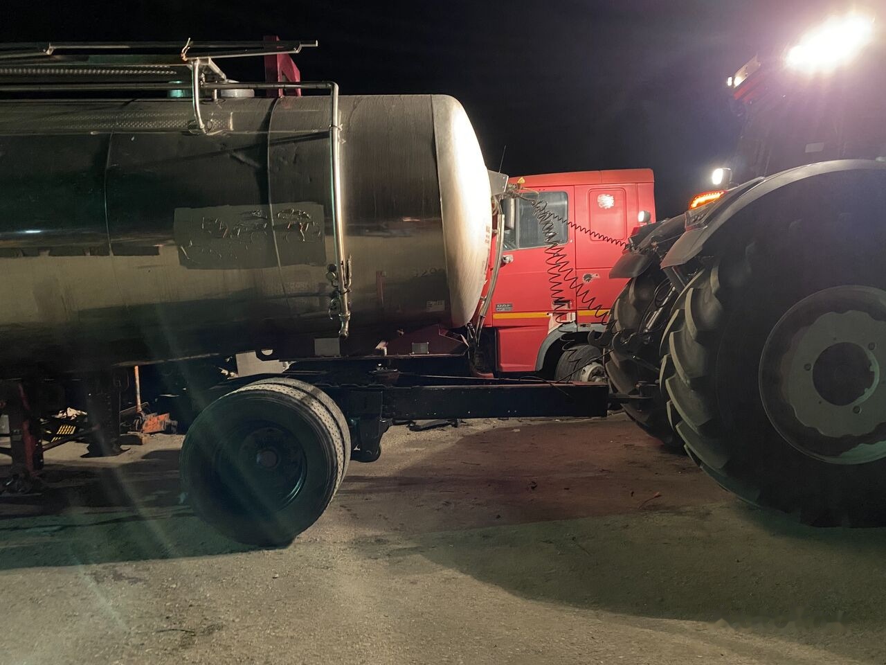 Dolly remorcare PERIDOC Tractor AgroLand DOLLY Schmitz Rotos - Suku cadang untuk Trailer: gambar 4 Dolly remorcare PERIDOC Tractor AgroLand DOLLY Schmitz Rotos - Suku cadang untuk Trailer: gambar 4