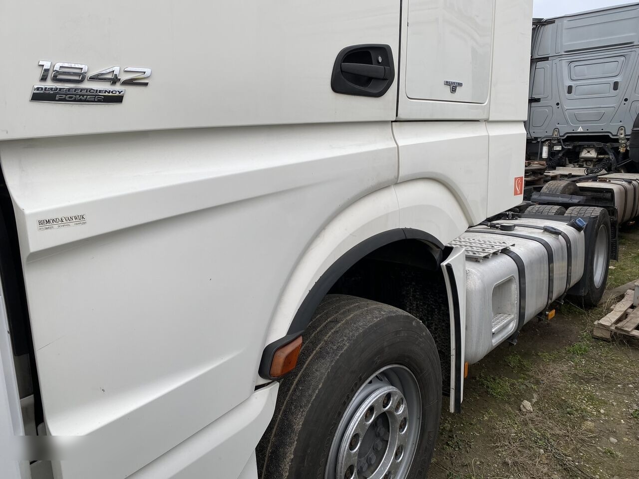 Mercedes-Benz Cap tractor MERCEDES-BENZ TOP Actros 1842 MP4 Klima MegaSpace - Tractor head: gambar 4 Mercedes-Benz Cap tractor MERCEDES-BENZ TOP Actros 1842 MP4 Klima MegaSpace - Tractor head: gambar 4