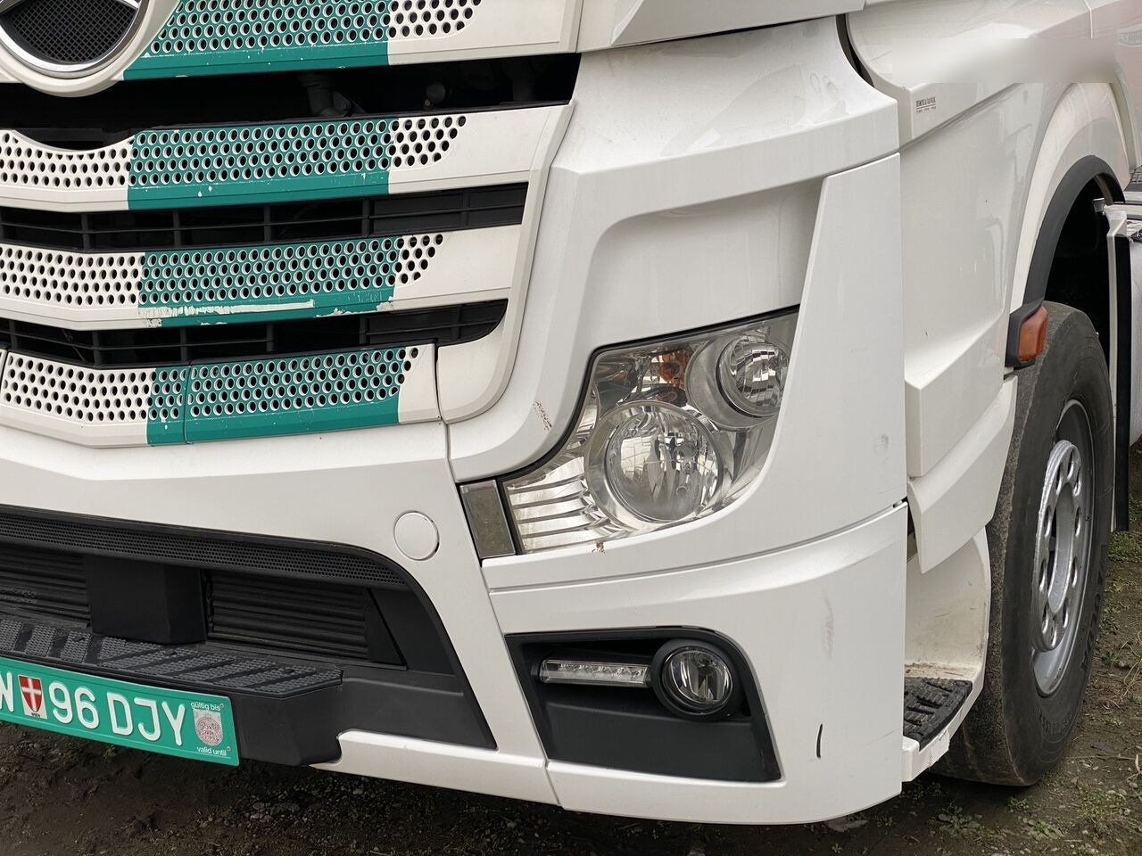 Mercedes-Benz Cap tractor MERCEDES-BENZ TOP Actros 1842 MP4 Klima MegaSpace - Tractor head: gambar 3 Mercedes-Benz Cap tractor MERCEDES-BENZ TOP Actros 1842 MP4 Klima MegaSpace - Tractor head: gambar 3