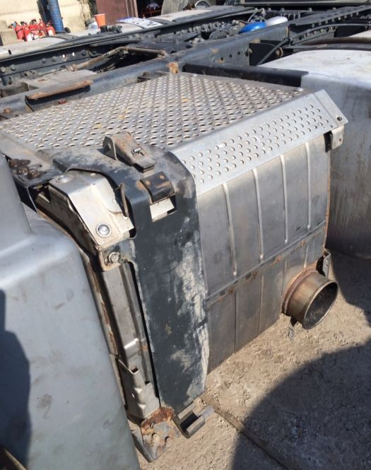 Vand tobă Mercedes-Benz Actros Euro 5 - Knalpot untuk Truk: gambar 1 Vand tobă Mercedes-Benz Actros Euro 5 - Knalpot untuk Truk: gambar 1