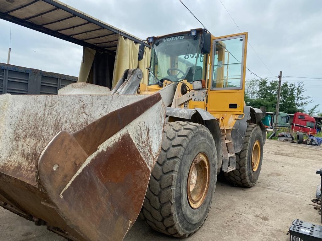 Volvo L110E - VOLA 21 tone - DE INCHIRIAT - balastiera / statie betoan - Wheel loader: gambar 4 Volvo L110E - VOLA 21 tone - DE INCHIRIAT - balastiera / statie betoan - Wheel loader: gambar 4