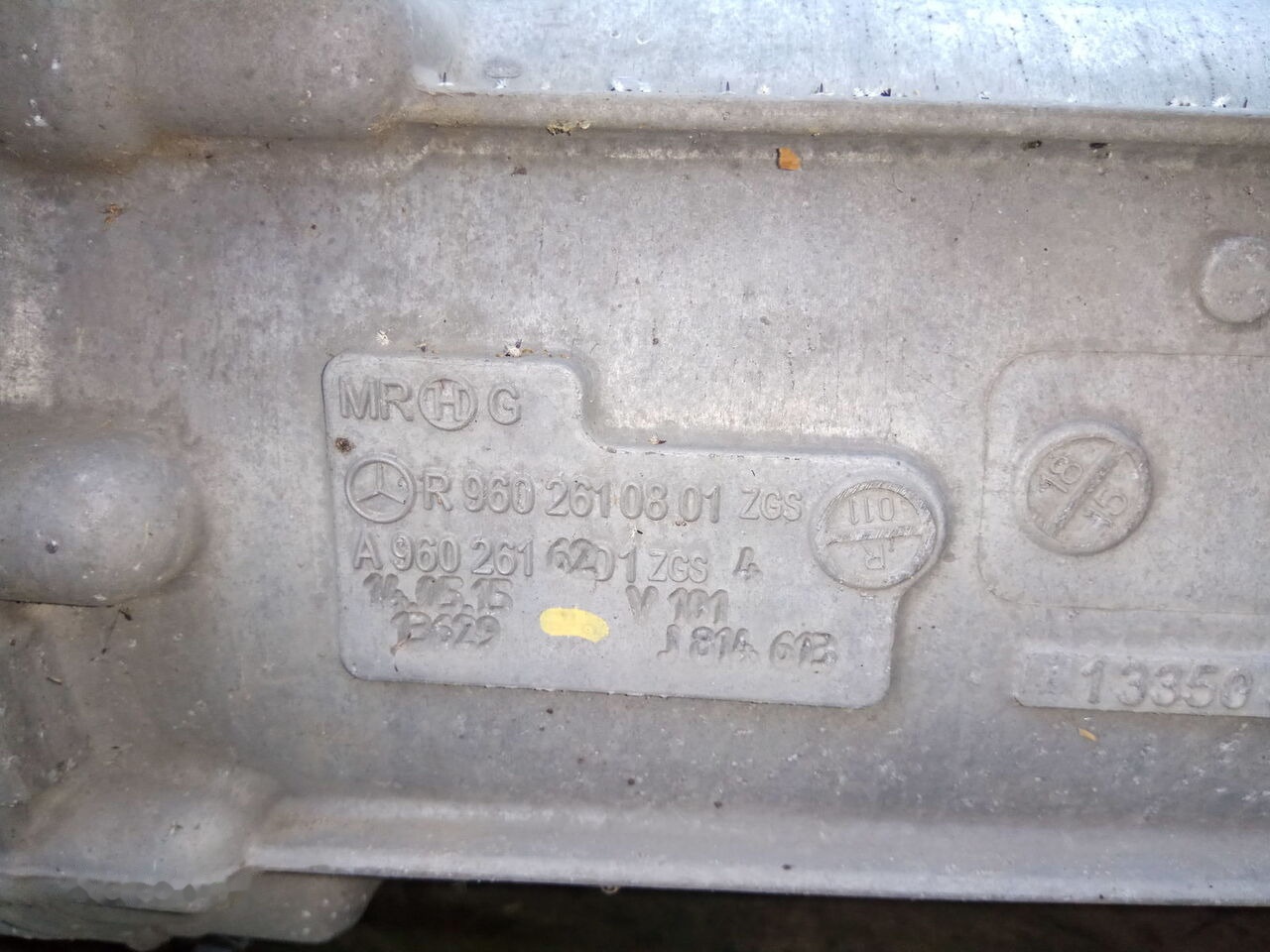 Daimler-Benz G211-12 715.352 Mercedes-Benz truck - Gearbox untuk Truk: gambar 2 Daimler-Benz G211-12 715.352 Mercedes-Benz truck - Gearbox untuk Truk: gambar 2