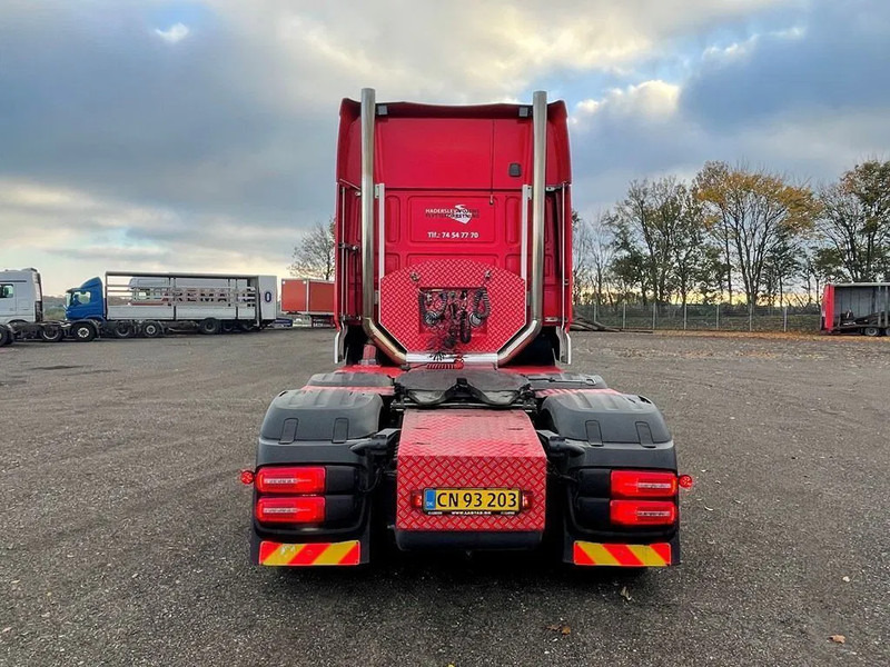 DAF XF 530 Twensteer Special interior. Full Air suspension Hydr. system - Tractor head: gambar 4 DAF XF 530 Twensteer Special interior. Full Air suspension Hydr. system - Tractor head: gambar 4