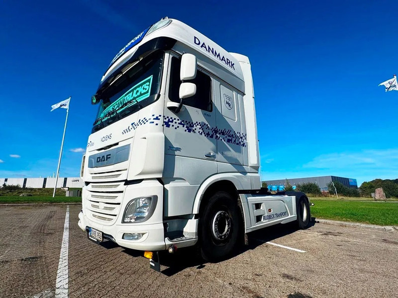 DAF XF 530 god tractor unit - Tractor head: gambar 2 DAF XF 530 god tractor unit - Tractor head: gambar 2