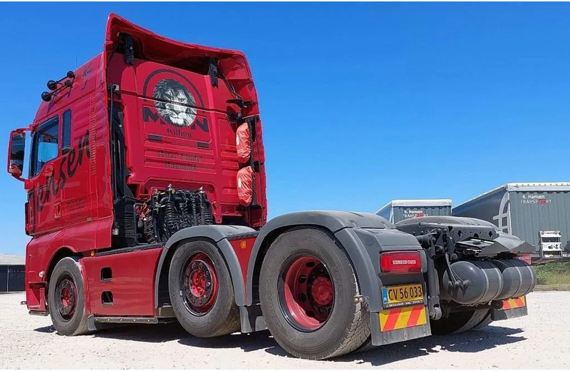 MAN TGX 26.510 2stk . Special interior. pusher 6x2/2. - Tractor head: gambar 5 MAN TGX 26.510 2stk . Special interior. pusher 6x2/2. - Tractor head: gambar 5