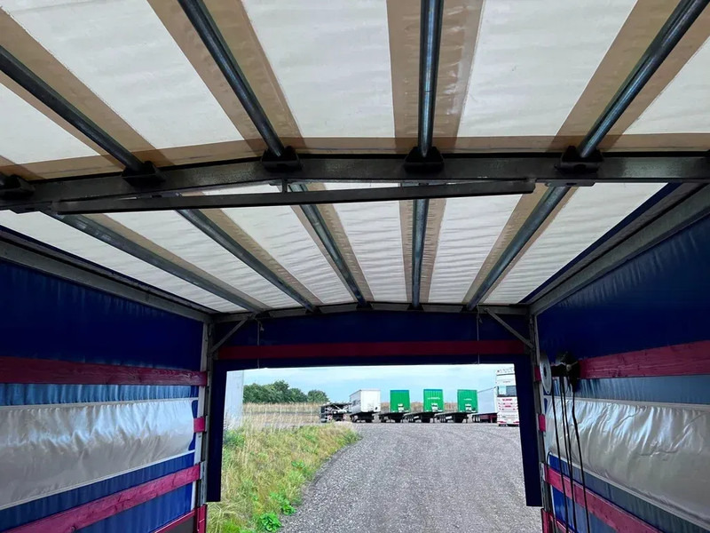Interior photo 1: Truk Scania L 80 Super total renovation