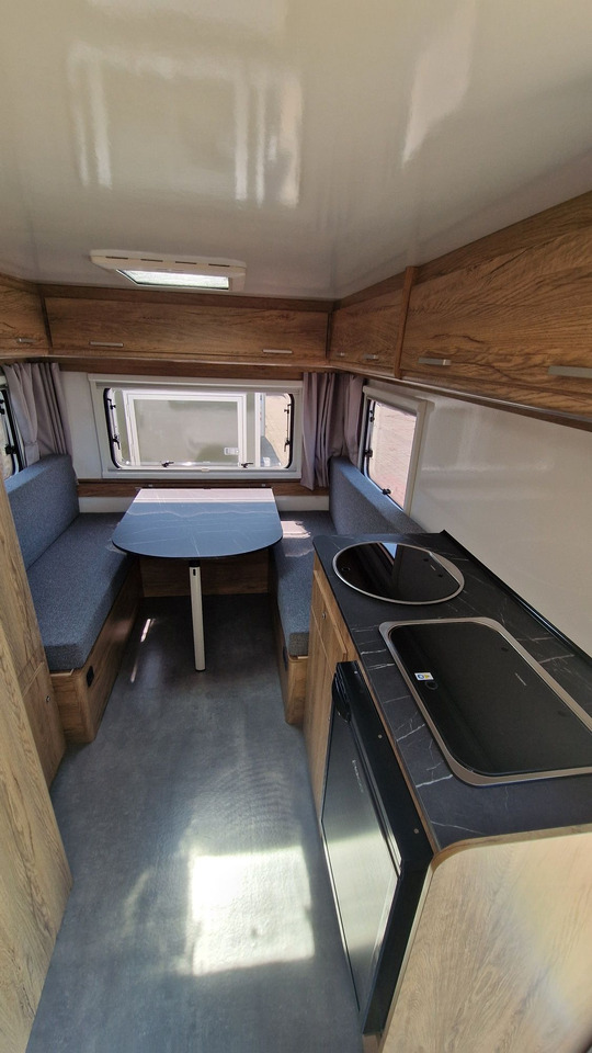 N-LAZUR Niewiadów Nowa Przyczepa Kempingowa dla 4 osób z Łazienką - Karavan: gambar 1 N-LAZUR Niewiadów Nowa Przyczepa Kempingowa dla 4 osób z Łazienką - Karavan: gambar 1