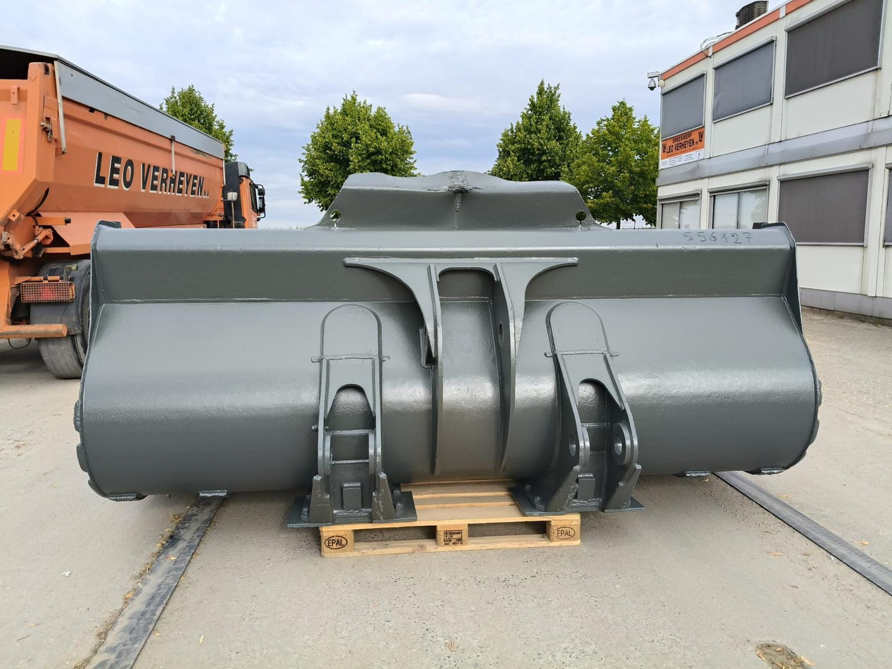 Volvo L 220 - Ember loader: gambar 3 Volvo L 220 - Ember loader: gambar 3