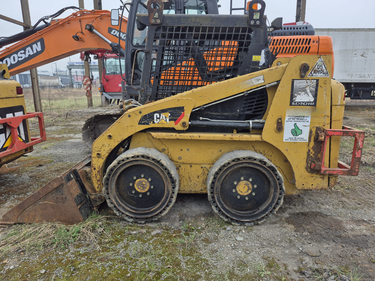 CATERPILLAR 216B3 - Skid steer: gambar 1 CATERPILLAR 216B3 - Skid steer: gambar 1