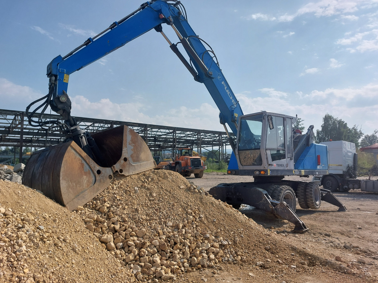 FUCHS MHL320 - Mesin pengisi: gambar 5 FUCHS MHL320 - Mesin pengisi: gambar 5