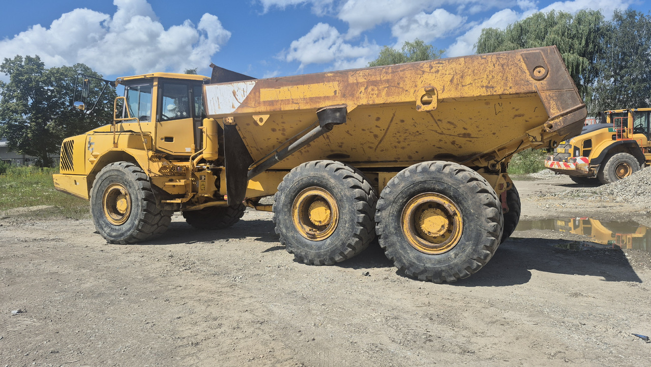 VOLVO A30D - Tempat sampah artikulasi: gambar 3 VOLVO A30D - Tempat sampah artikulasi: gambar 3