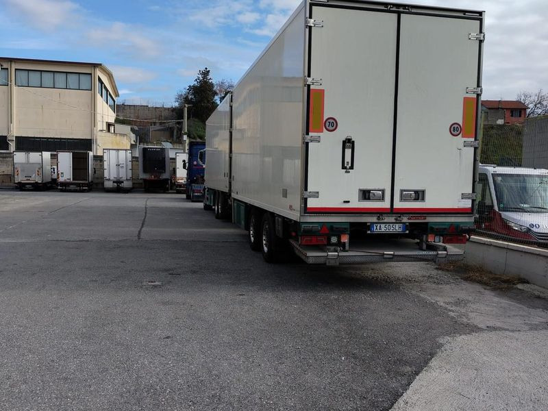 AUTOTRENO FRIGO MAN TGX TGX 26.580 6x2-4 LL - Truk isotermal: gambar 3 AUTOTRENO FRIGO MAN TGX TGX 26.580 6x2-4 LL - Truk isotermal: gambar 3
