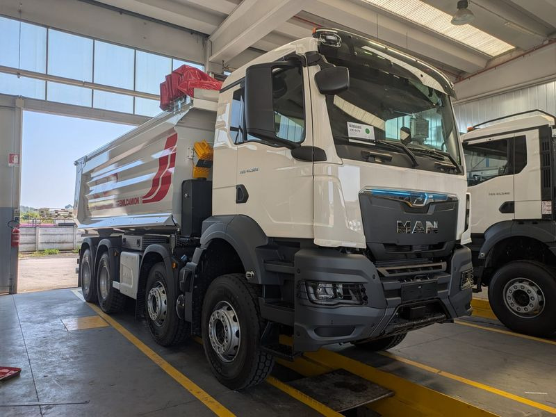 CAMION RIBALTABILE 4 ASSI 520 hp VASCA S5 NUOVO MAN TGS 41.520 8x4 BB CH - Truk jungkit: gambar 1 CAMION RIBALTABILE 4 ASSI 520 hp VASCA S5 NUOVO MAN TGS 41.520 8x4 BB CH - Truk jungkit: gambar 1