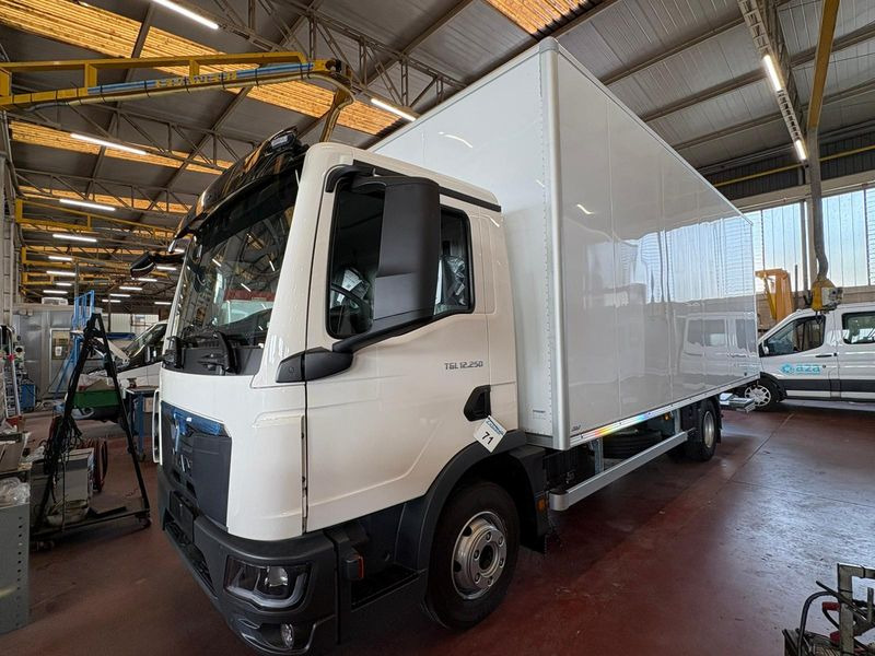 CUBO CON PEDANA 4x2 250hp MAN TGL 12.250 4x2 BL CH - Truk box: gambar 1 CUBO CON PEDANA 4x2 250hp MAN TGL 12.250 4x2 BL CH - Truk box: gambar 1