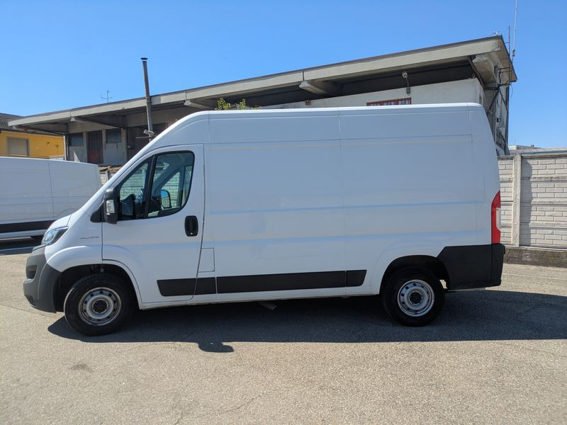 Furgone FIAT Ducato - 2021 furgone alto corto (L3H3) - Van panel: gambar 3 Furgone FIAT Ducato - 2021 furgone alto corto (L3H3) - Van panel: gambar 3