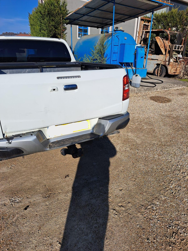 MITSUBISHI MITSUBISHI L200 - Truk pikap: gambar 2 MITSUBISHI MITSUBISHI L200 - Truk pikap: gambar 2