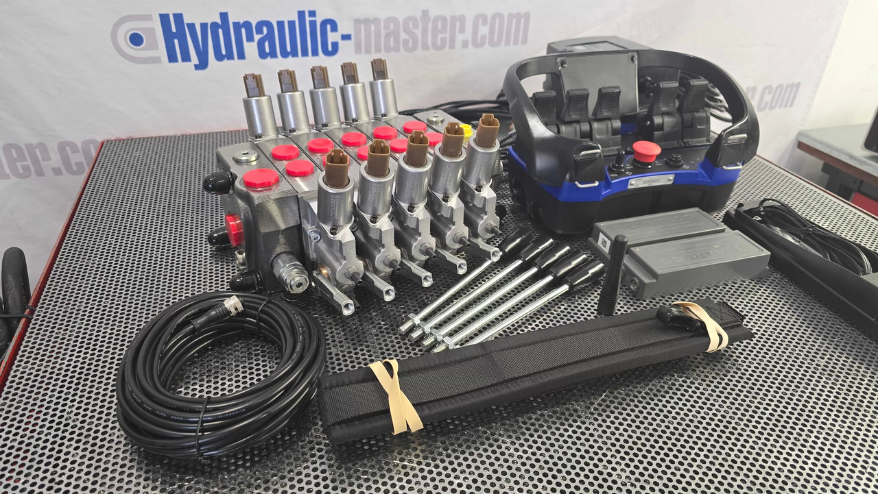 Container Side Lifter Sidelifter 5 sections valve with Radio Remote Scanreco - Truk sampah: gambar 4 Container Side Lifter Sidelifter 5 sections valve with Radio Remote Scanreco - Truk sampah: gambar 4