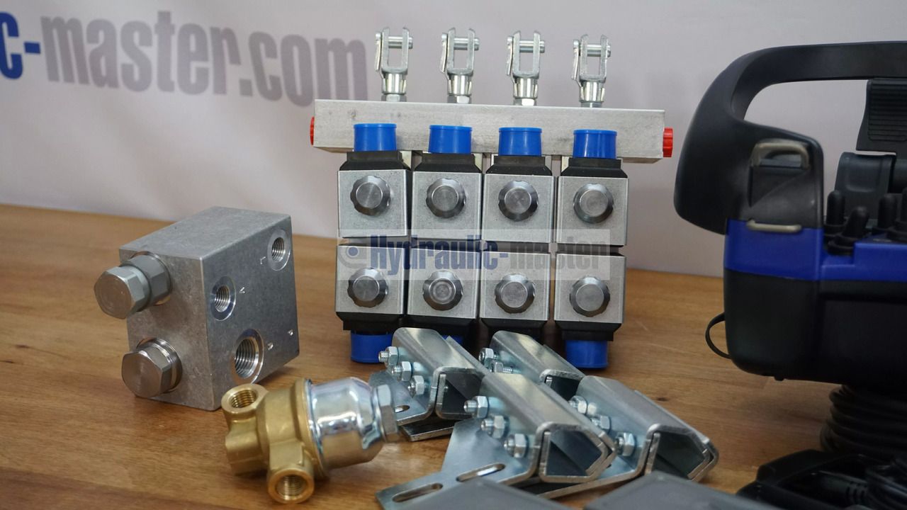 Scanreco RC 400 Radio Remote Control with 4 Functions with Actuators 12/24V for HIAB - Peralatan konstruksi: gambar 2 Scanreco RC 400 Radio Remote Control with 4 Functions with Actuators 12/24V for HIAB - Peralatan konstruksi: gambar 2