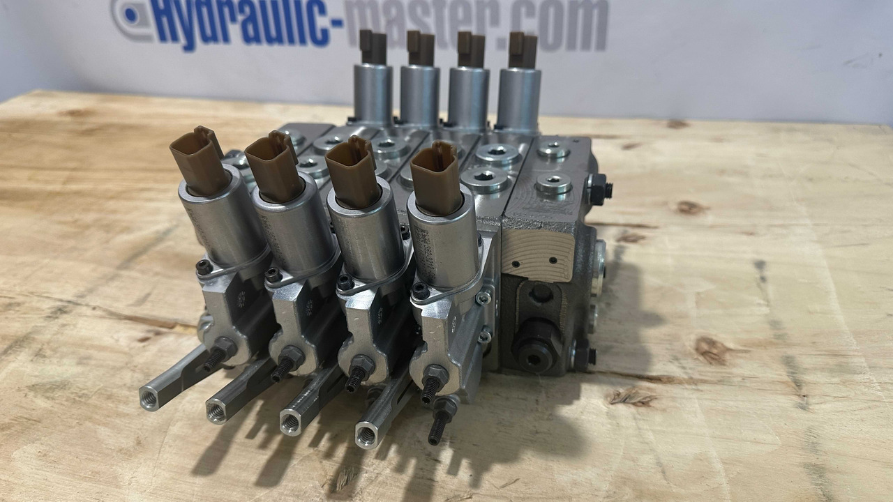 Penggiling tunggul baru Set Scanreco RC400 with Walvoil DPX100 Liebherr, PM Group, Effer, Hiab: gambar 6 Penggiling tunggul baru Set Scanreco RC400 with Walvoil DPX100 Liebherr, PM Group, Effer, Hiab: gambar 6