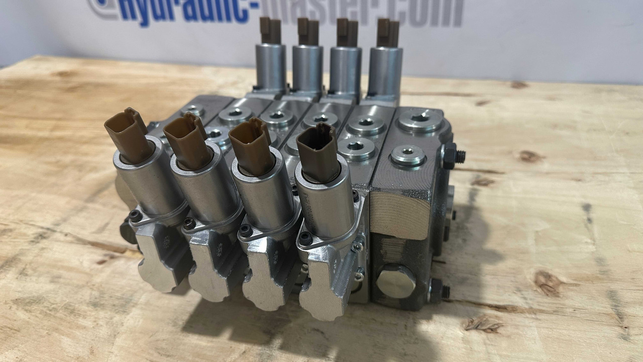 Penggiling tunggul baru Set Scanreco RC400 with Walvoil DPX100 Liebherr, PM Group, Effer, Hiab: gambar 7 Penggiling tunggul baru Set Scanreco RC400 with Walvoil DPX100 Liebherr, PM Group, Effer, Hiab: gambar 7