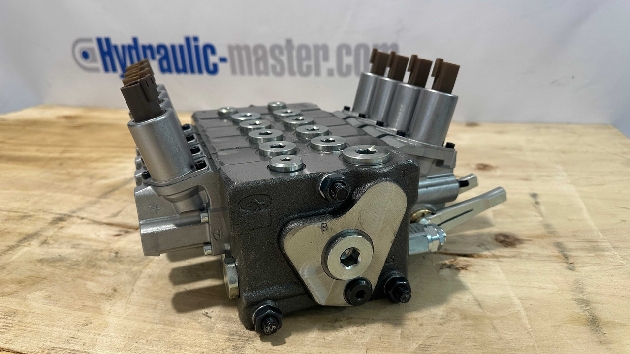 Penggiling tunggul baru Set Scanreco RC400 with Walvoil DPX100 Liebherr, PM Group, Effer, Hiab: gambar 10 Penggiling tunggul baru Set Scanreco RC400 with Walvoil DPX100 Liebherr, PM Group, Effer, Hiab: gambar 10