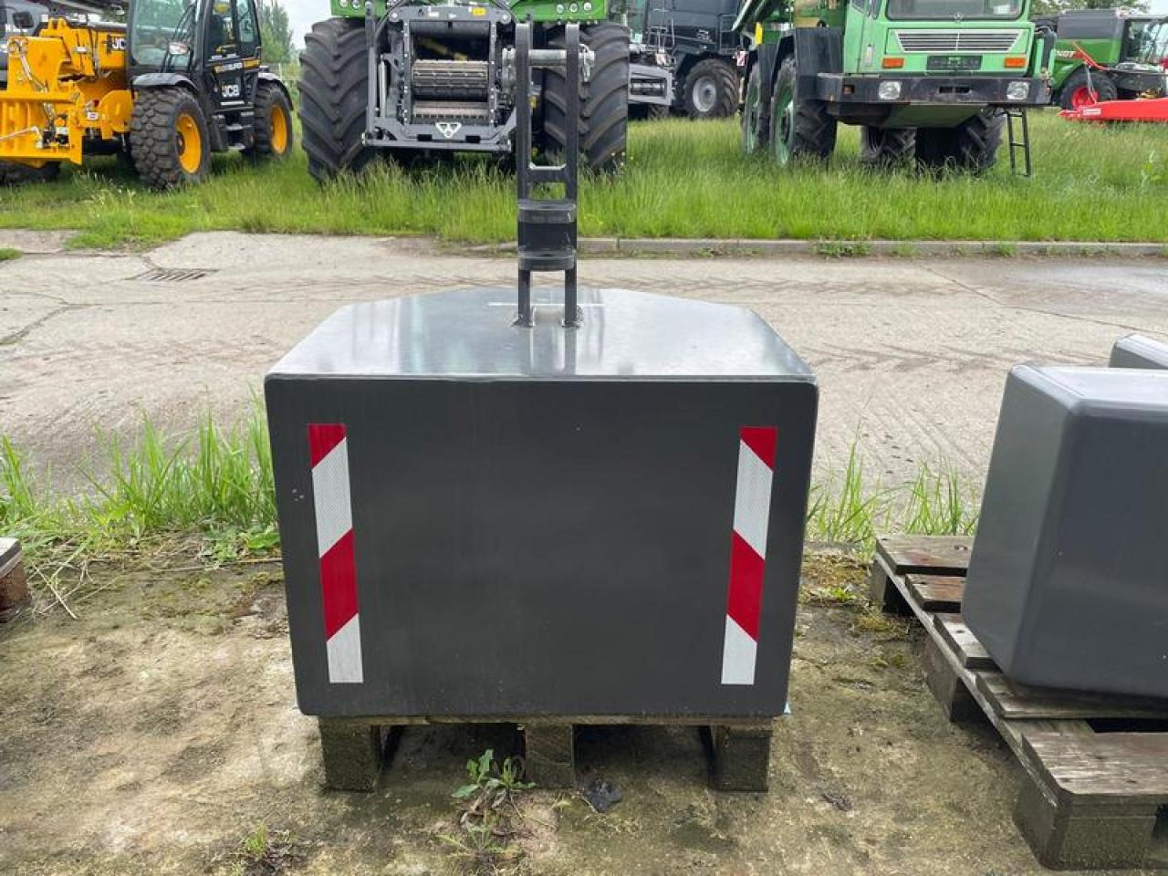 1000KG BUSCHMEIER FRONTGEWICHT - Counterweight: gambar 3 1000KG BUSCHMEIER FRONTGEWICHT - Counterweight: gambar 3