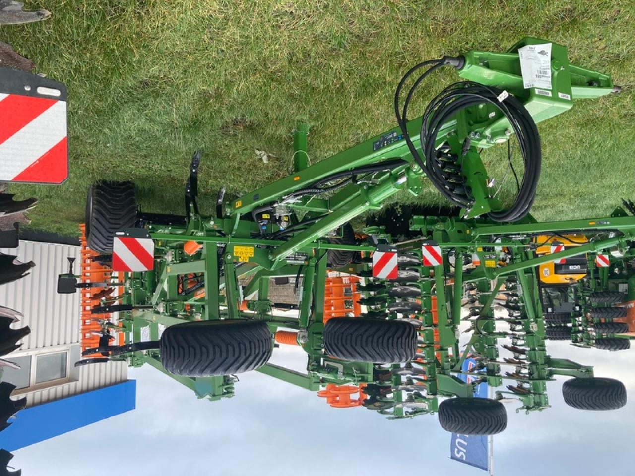 Amazone GRUBBER CENIUS 5003 - Petani: gambar 2 Amazone GRUBBER CENIUS 5003 - Petani: gambar 2
