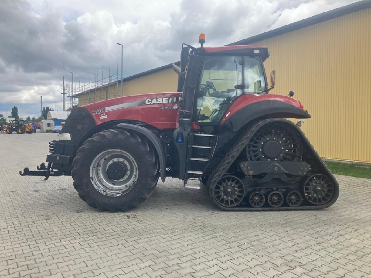 Case-IH MAGNUM 340 CVX ROWTRAC - Traktor: gambar 2 Case-IH MAGNUM 340 CVX ROWTRAC - Traktor: gambar 2