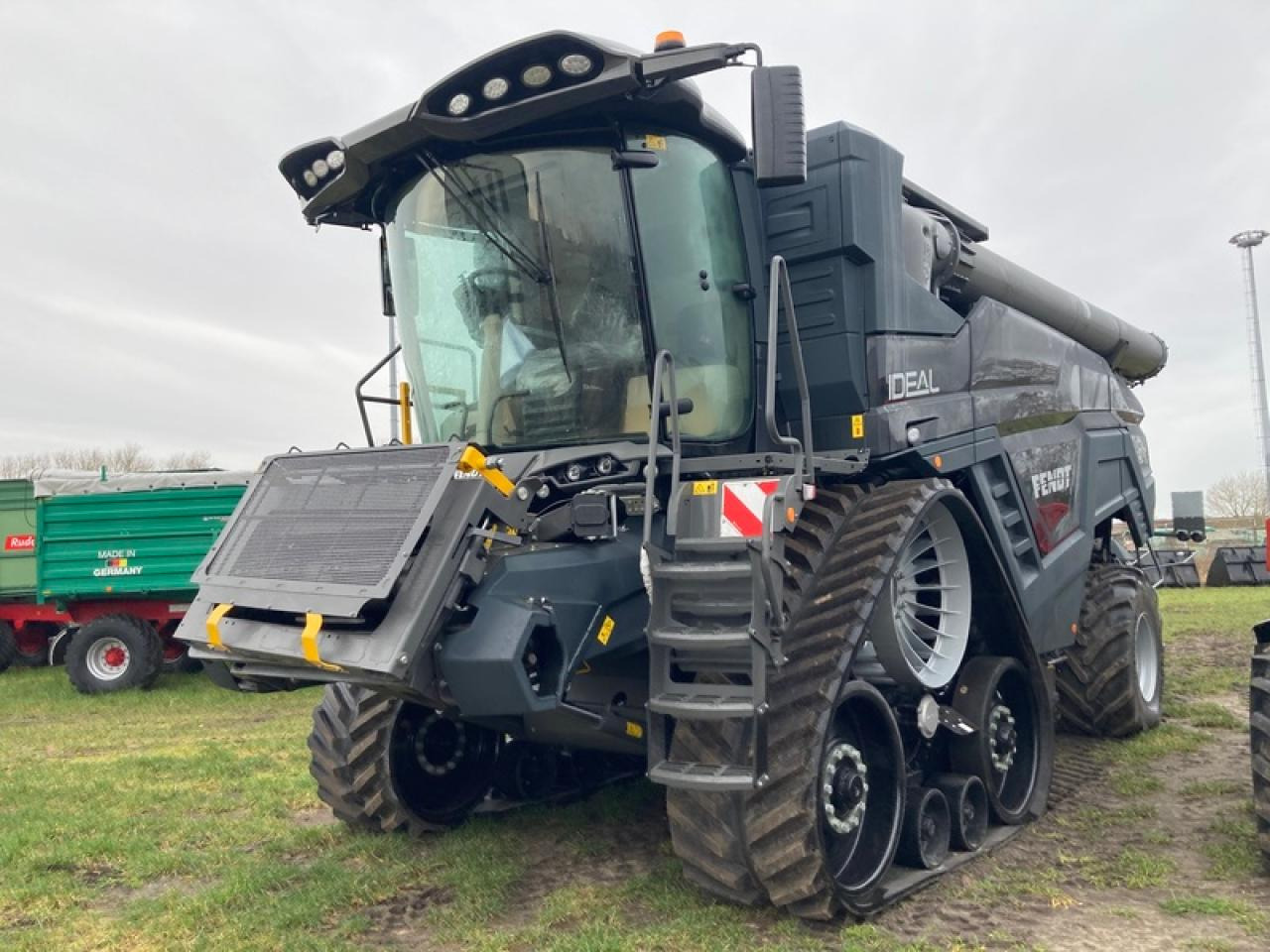 Fendt IDEAL 9 INKL. SCHNEIDWERK - Pemanen gabungan: gambar 2 Fendt IDEAL 9 INKL. SCHNEIDWERK - Pemanen gabungan: gambar 2